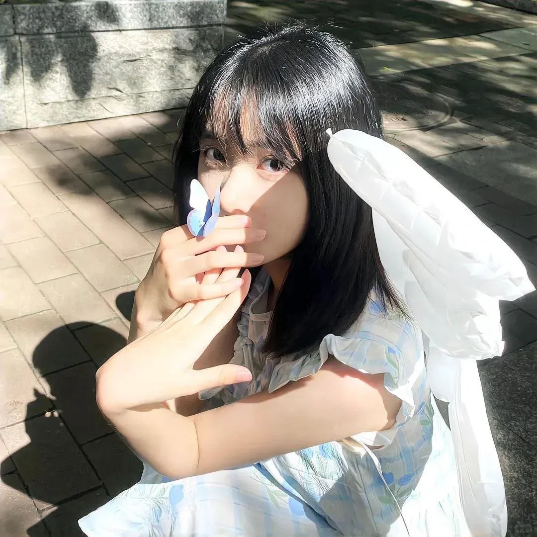 女篮双娇 封面